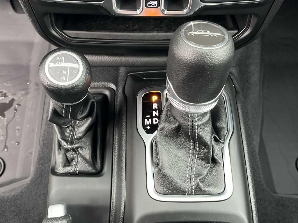 new 2026 Jeep Gladiator car, priced at $42,090