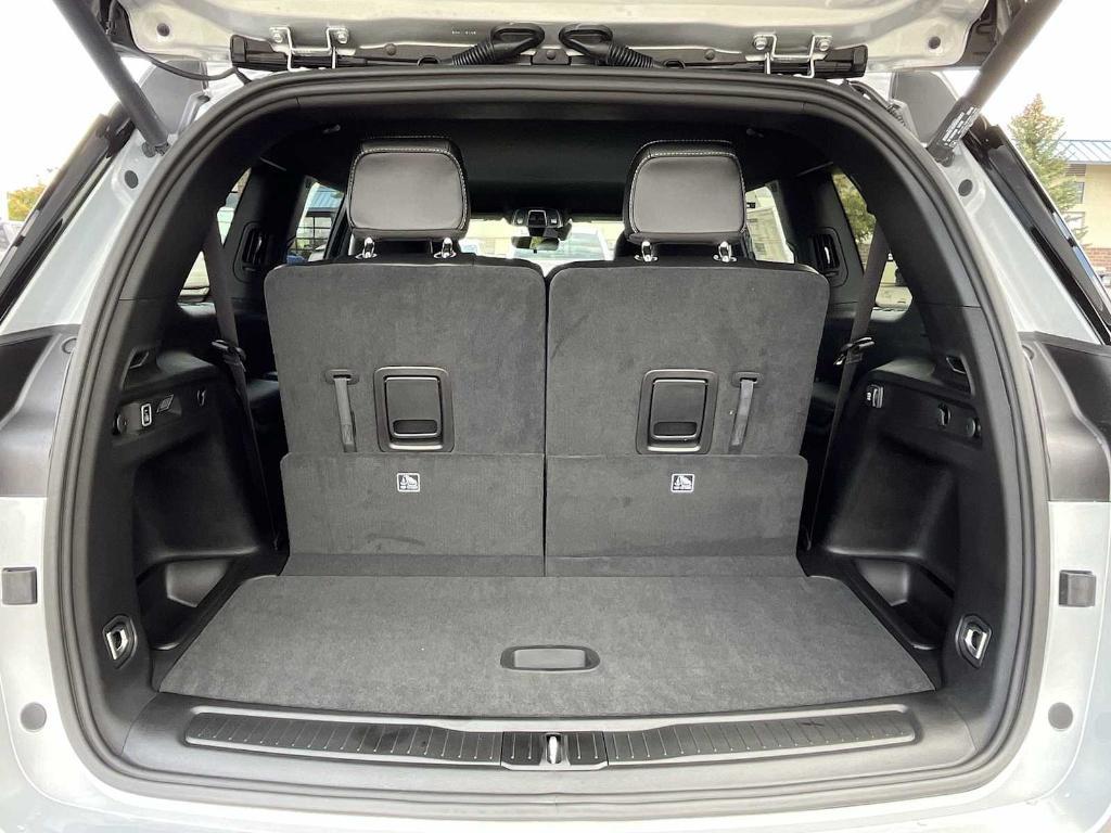 new 2025 Jeep Grand Cherokee L car, priced at $46,896