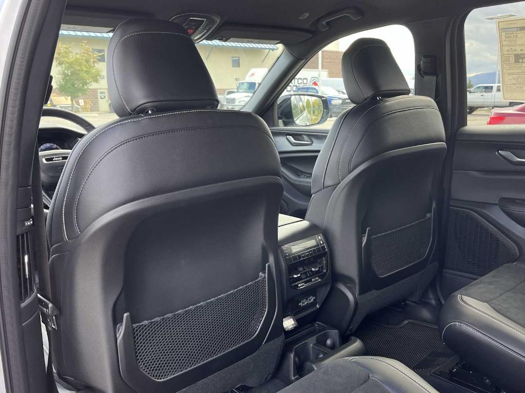 new 2025 Jeep Grand Cherokee L car, priced at $46,896