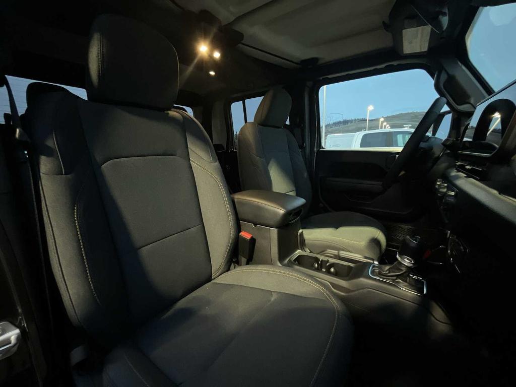 new 2026 Jeep Gladiator car, priced at $50,565