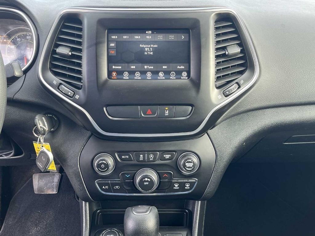 used 2021 Jeep Cherokee car, priced at $16,116