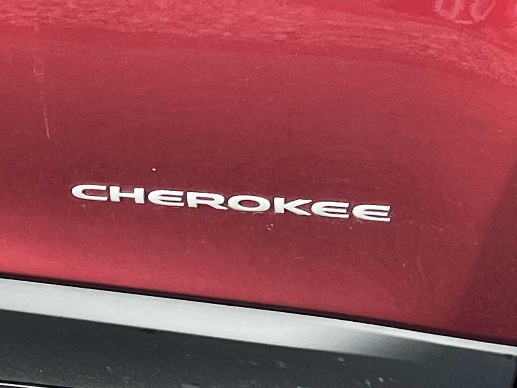 used 2021 Jeep Cherokee car, priced at $16,116