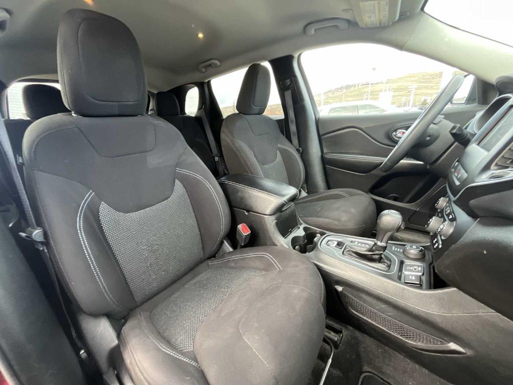 used 2021 Jeep Cherokee car, priced at $16,116