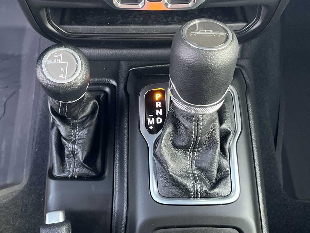 new 2026 Jeep Gladiator car, priced at $47,697