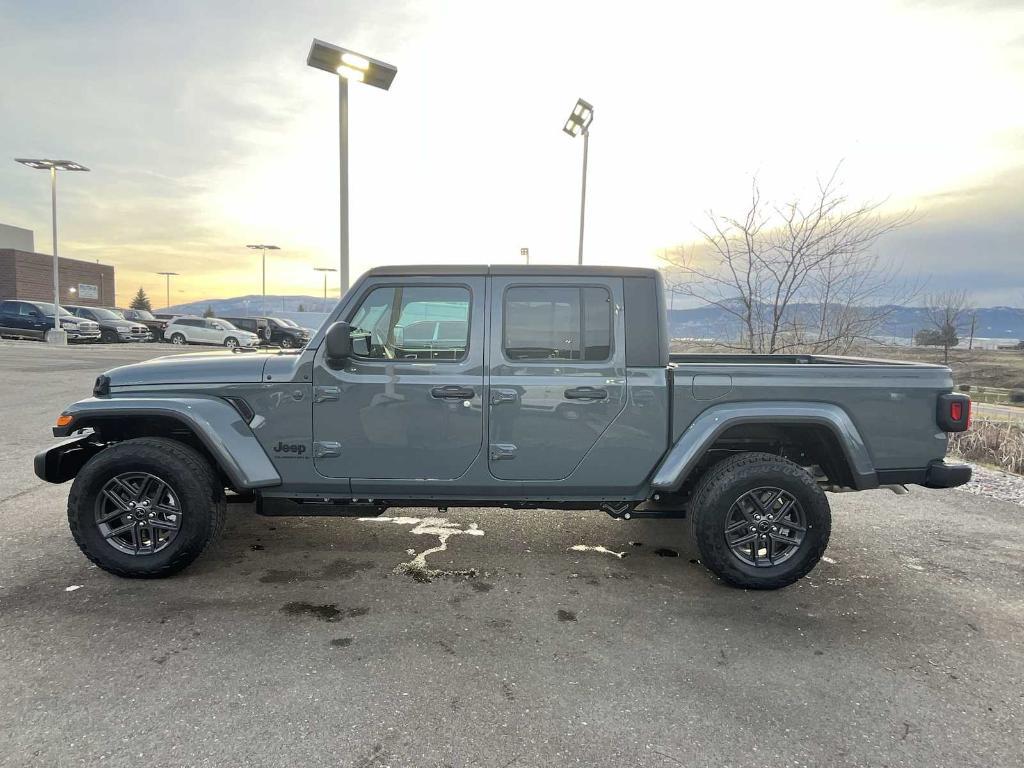 new 2026 Jeep Gladiator car, priced at $47,697