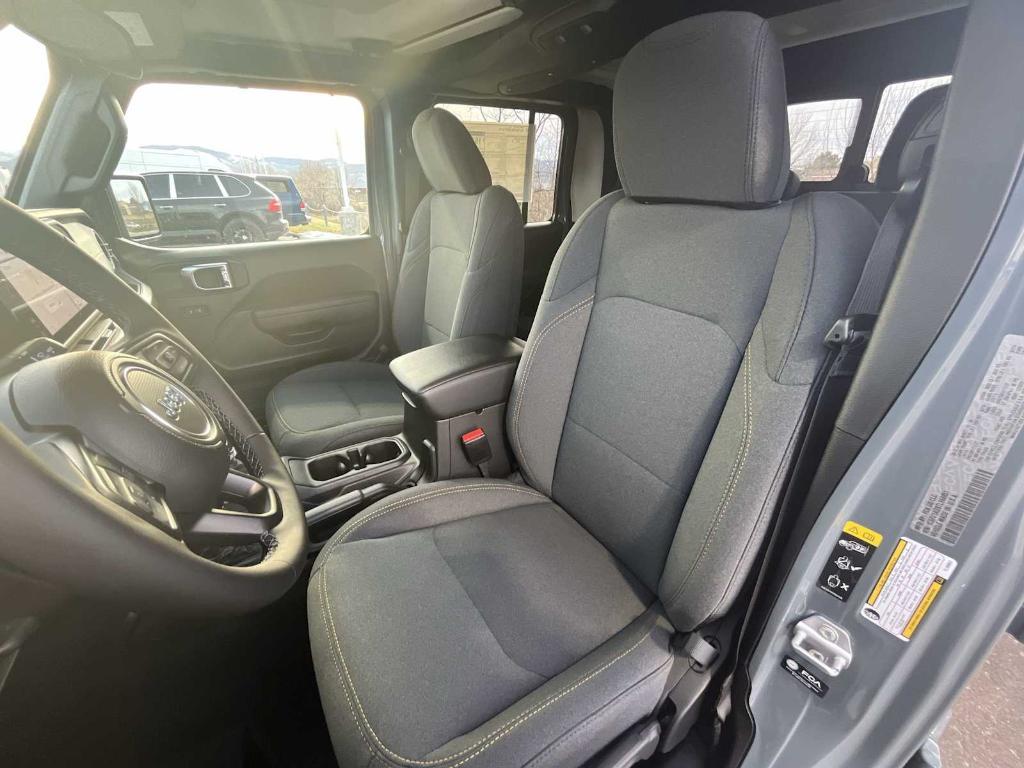 new 2026 Jeep Gladiator car, priced at $47,697