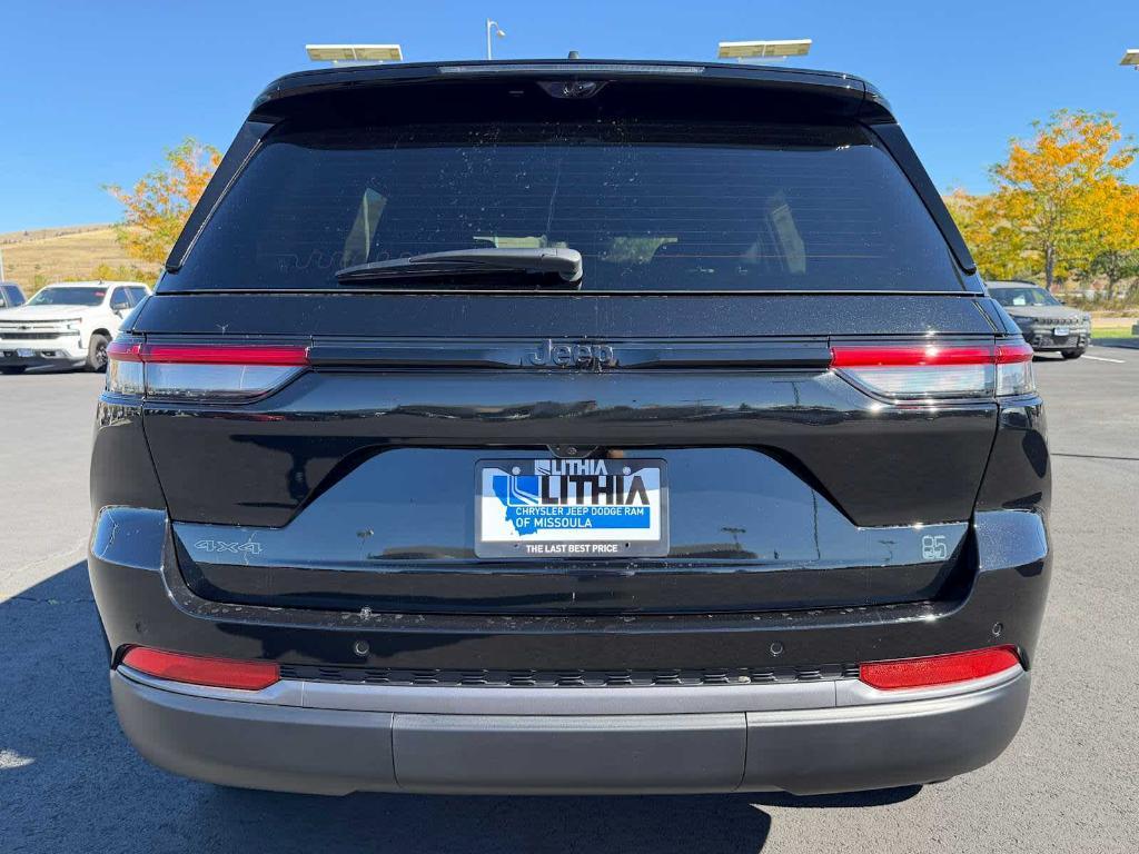 new 2026 Jeep Grand Cherokee car, priced at $48,375