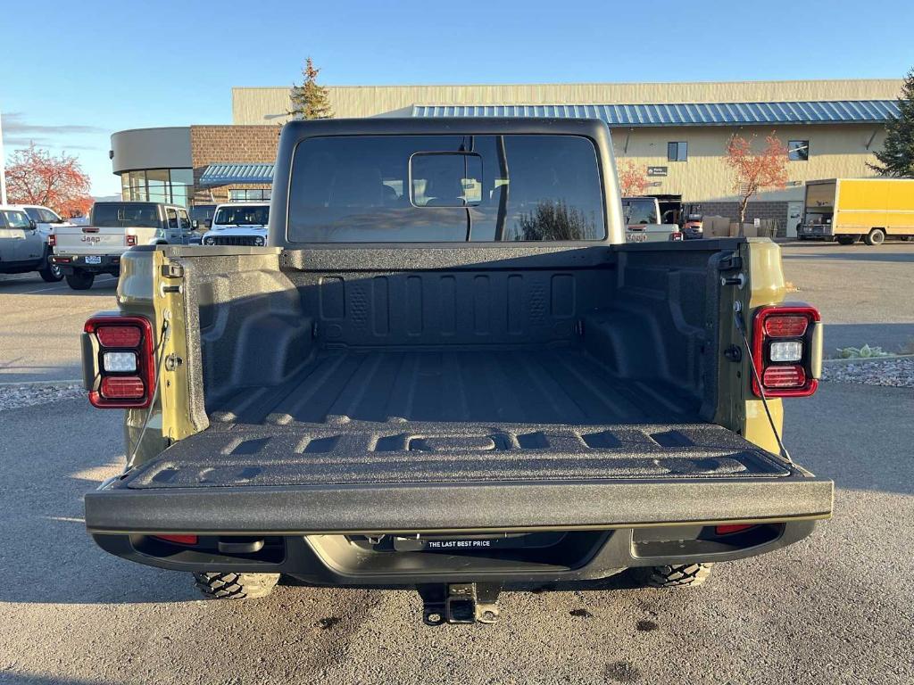 new 2026 Jeep Gladiator car, priced at $50,483