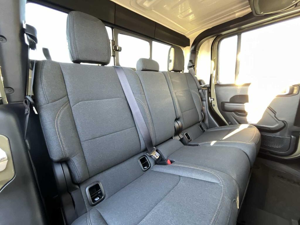 new 2026 Jeep Gladiator car, priced at $50,483