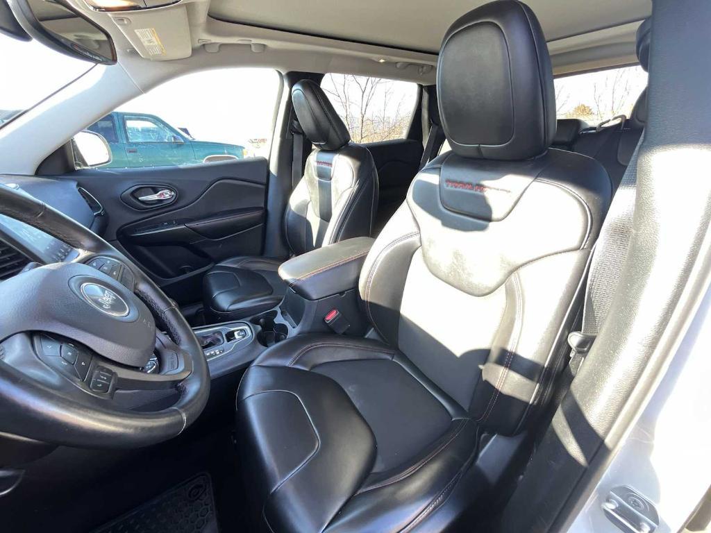 used 2019 Jeep Cherokee car, priced at $21,896