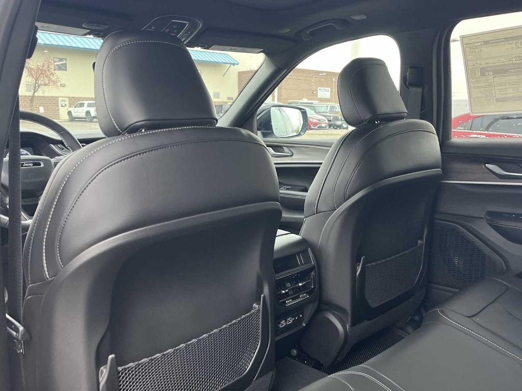 new 2025 Jeep Grand Cherokee car, priced at $46,883