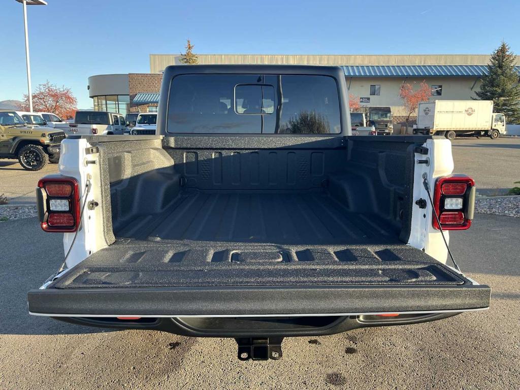 new 2026 Jeep Gladiator car, priced at $59,545