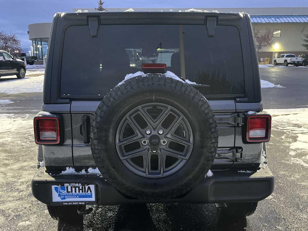 new 2026 Jeep Wrangler car, priced at $43,580