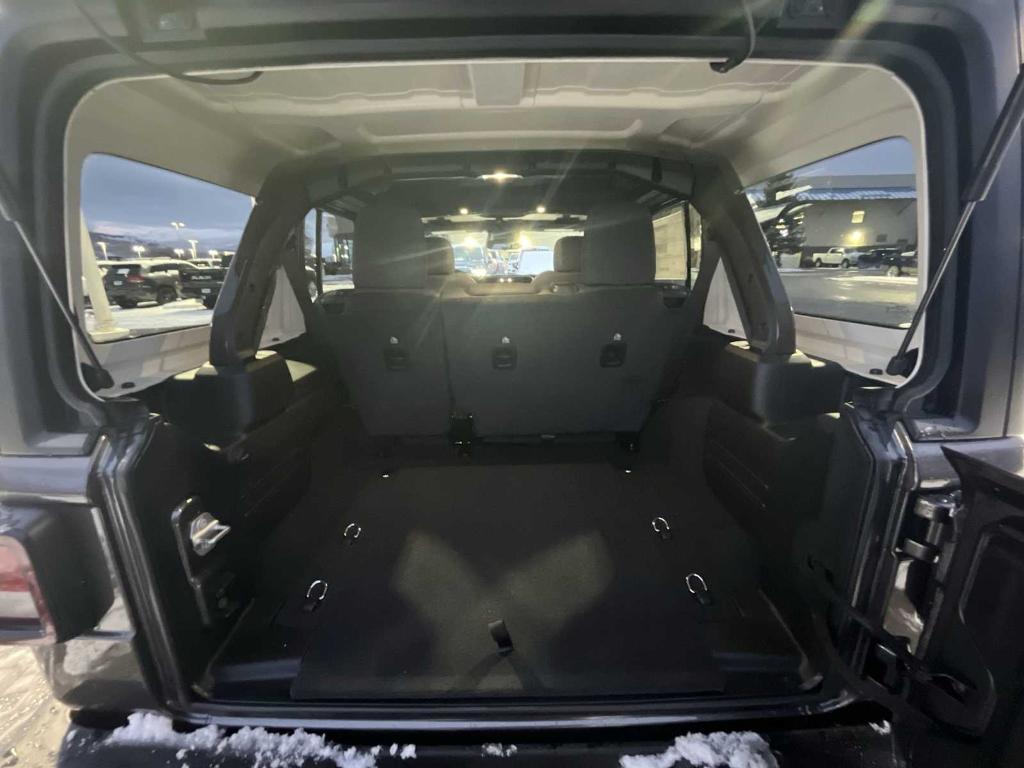 new 2026 Jeep Wrangler car, priced at $43,580