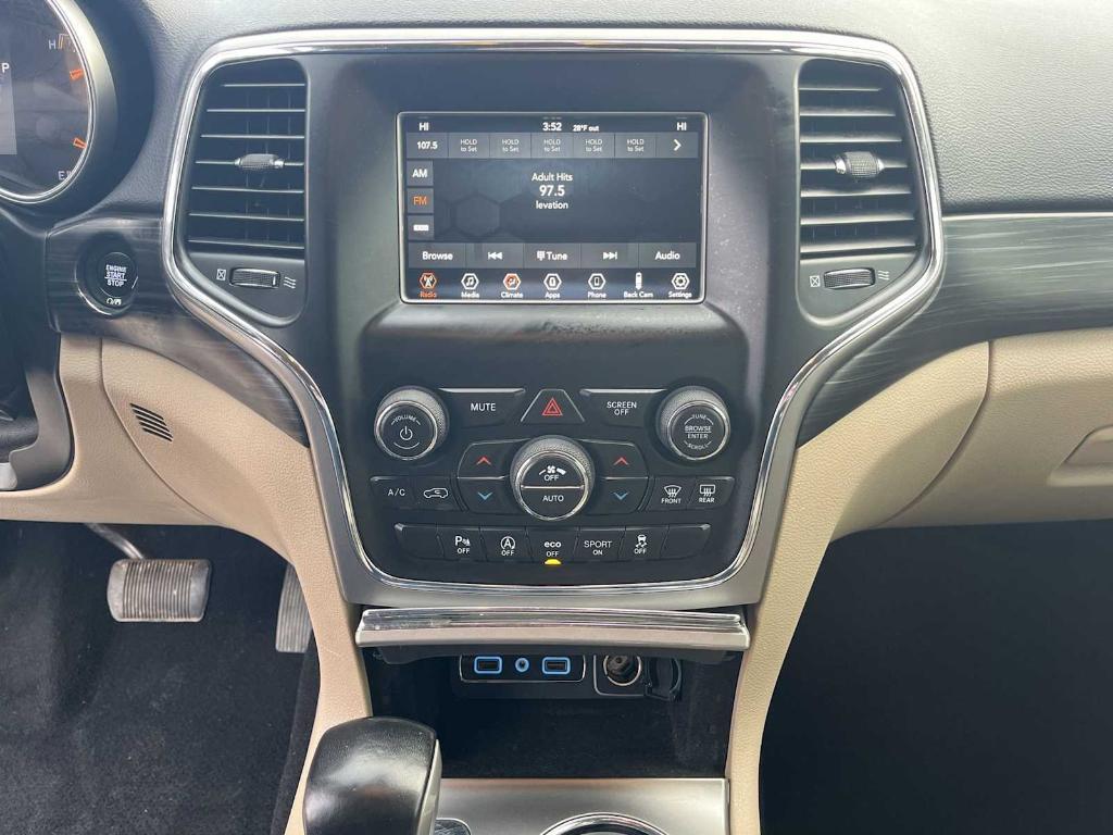 used 2020 Jeep Grand Cherokee car, priced at $18,166