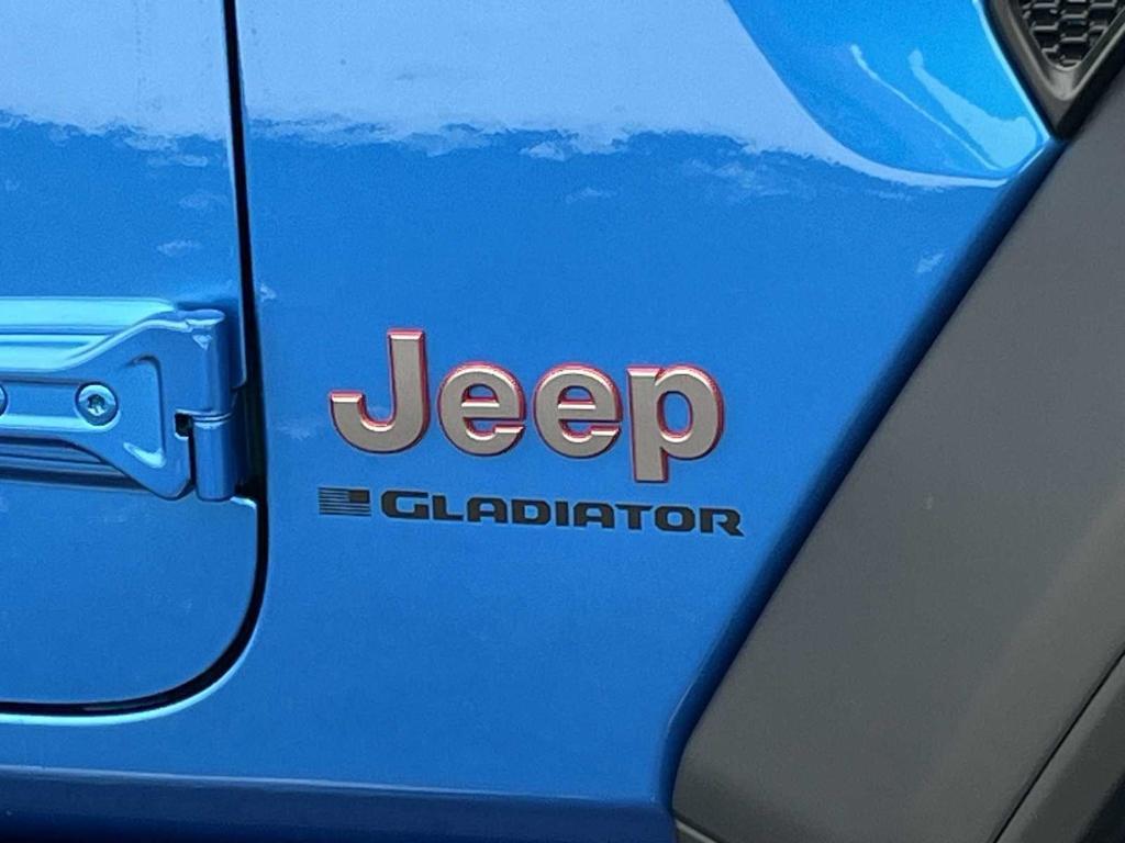 new 2026 Jeep Gladiator car, priced at $54,479