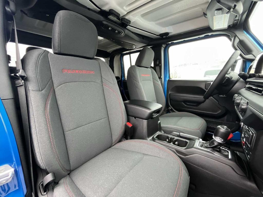 new 2026 Jeep Gladiator car, priced at $54,479