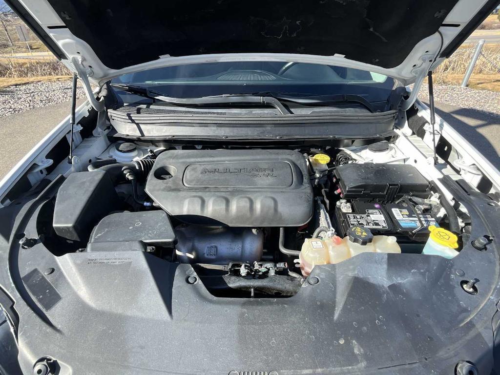 used 2019 Jeep Cherokee car, priced at $14,293