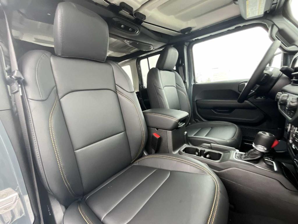 new 2026 Jeep Wrangler car, priced at $55,172