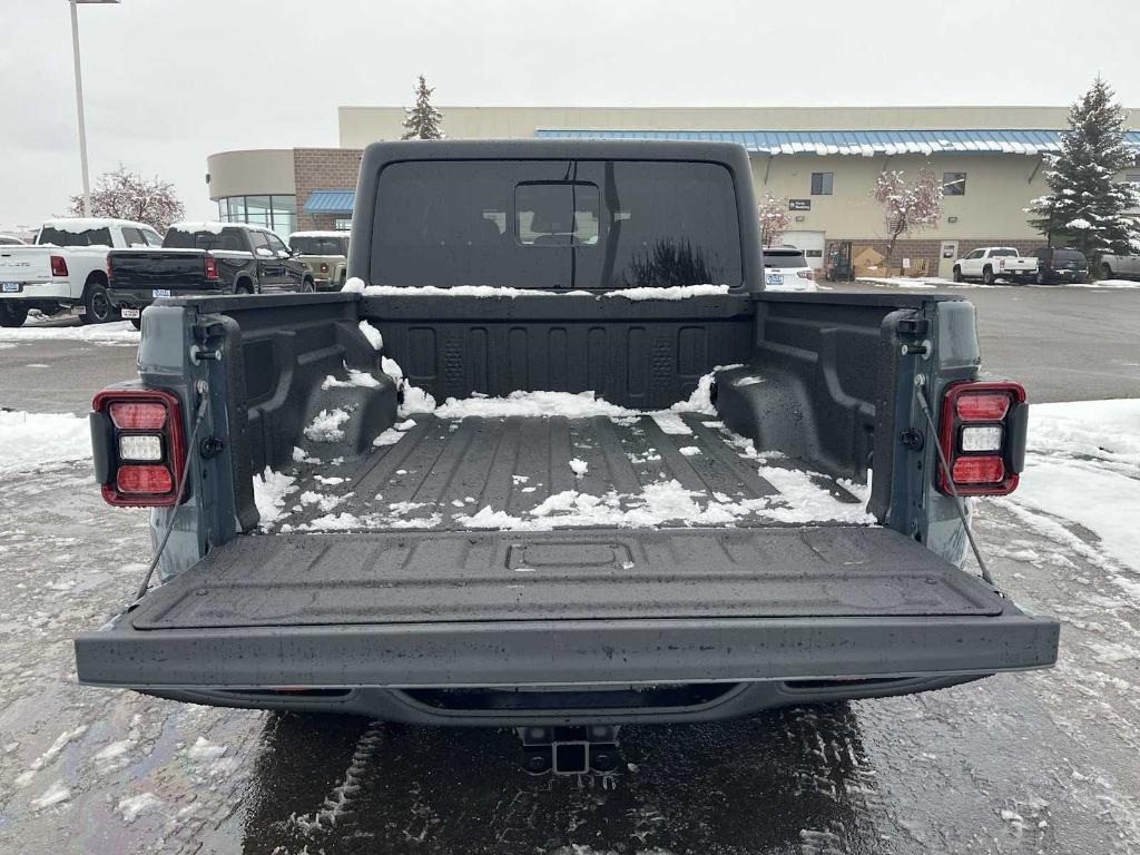 new 2026 Jeep Gladiator car, priced at $59,438