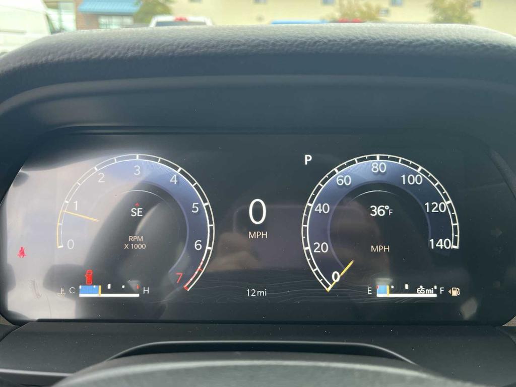 new 2025 Jeep Grand Cherokee car, priced at $40,249