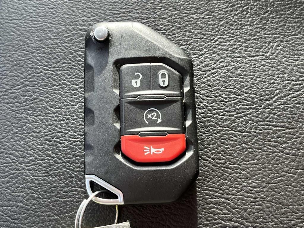 used 2025 Jeep Gladiator car, priced at $40,519