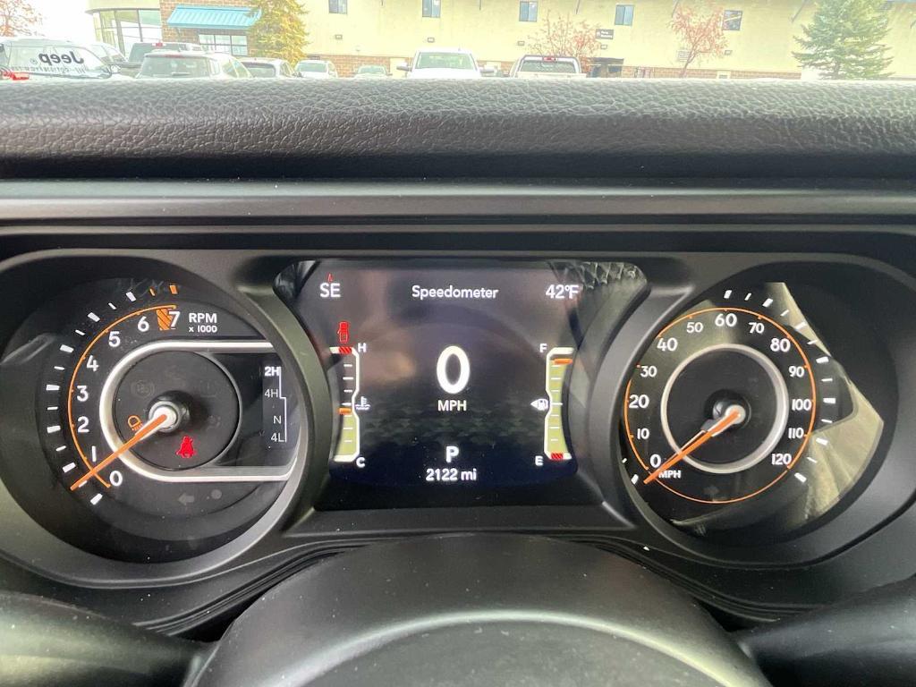 used 2025 Jeep Gladiator car, priced at $40,519