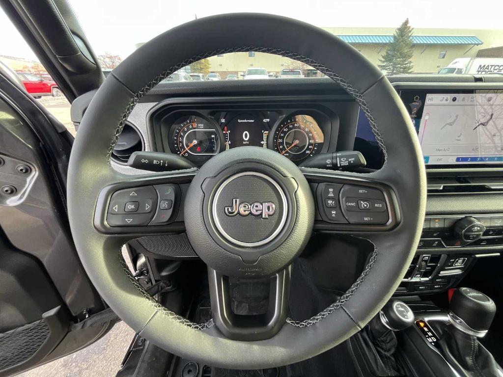 used 2025 Jeep Gladiator car, priced at $40,519