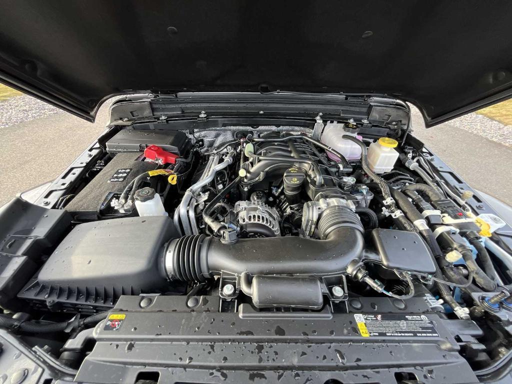 used 2025 Jeep Gladiator car, priced at $40,519