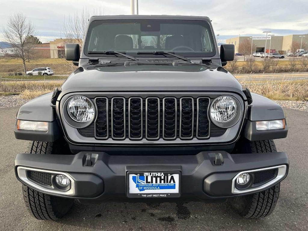 used 2025 Jeep Gladiator car, priced at $40,519