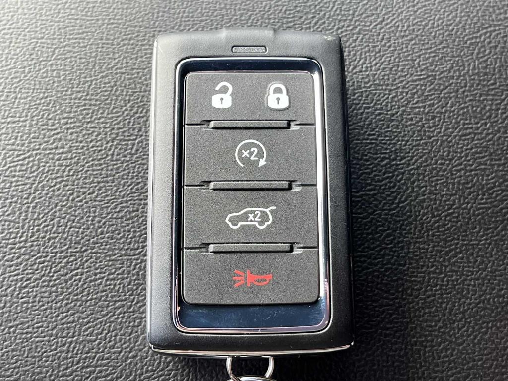 new 2025 Jeep Grand Cherokee car, priced at $46,974