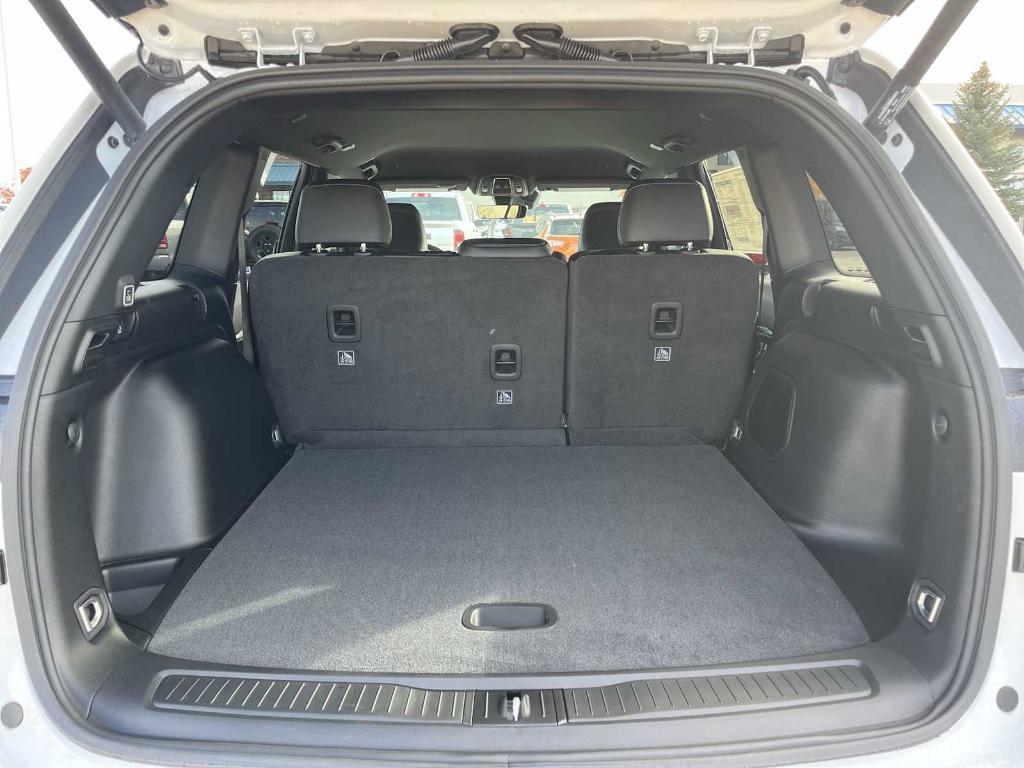 new 2025 Jeep Grand Cherokee car, priced at $46,974