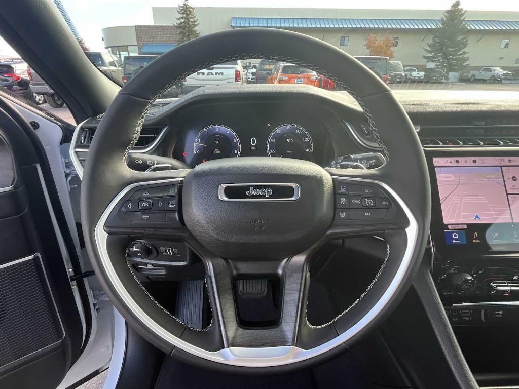 new 2025 Jeep Grand Cherokee car, priced at $46,974