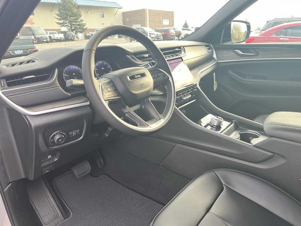 new 2025 Jeep Grand Cherokee L car, priced at $47,270