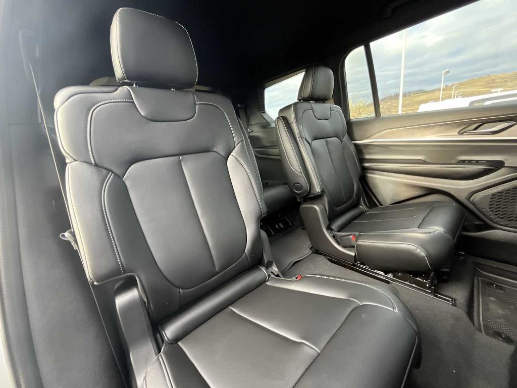 new 2025 Jeep Grand Cherokee L car, priced at $47,270