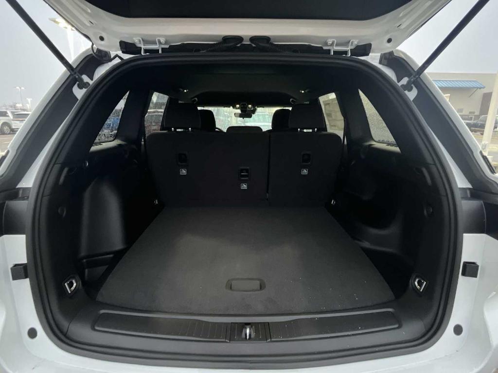 new 2025 Jeep Grand Cherokee car, priced at $38,249