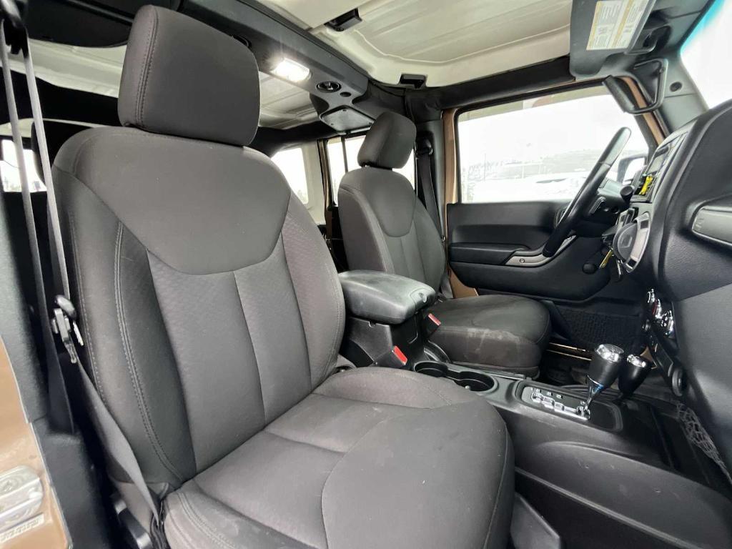 used 2015 Jeep Wrangler Unlimited car, priced at $16,465