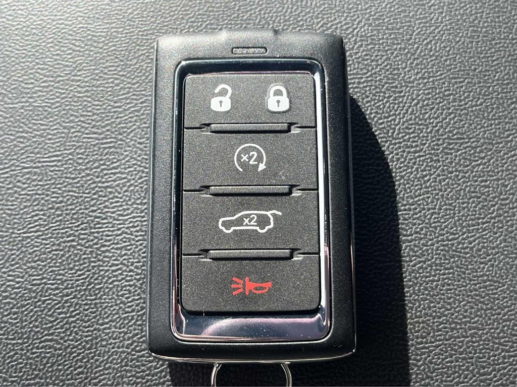 new 2026 Jeep Cherokee car, priced at $41,781