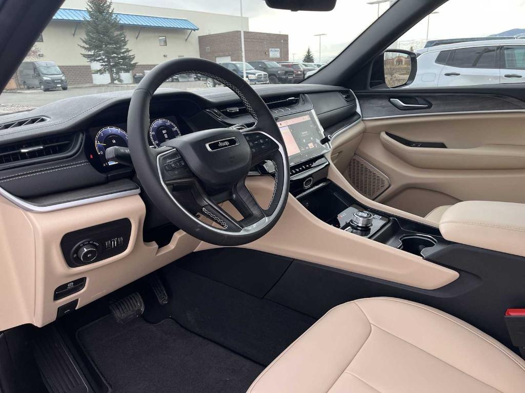 new 2026 Jeep Grand Cherokee car, priced at $46,891