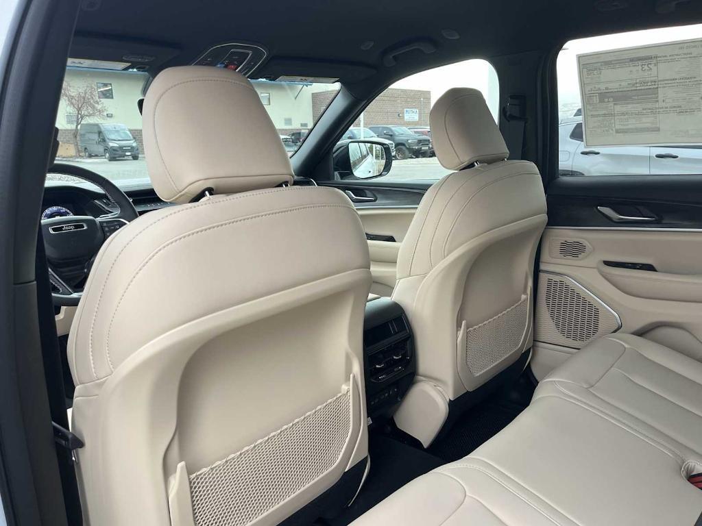 new 2026 Jeep Grand Cherokee car, priced at $46,891