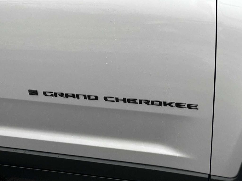 new 2025 Jeep Grand Cherokee L car, priced at $44,803