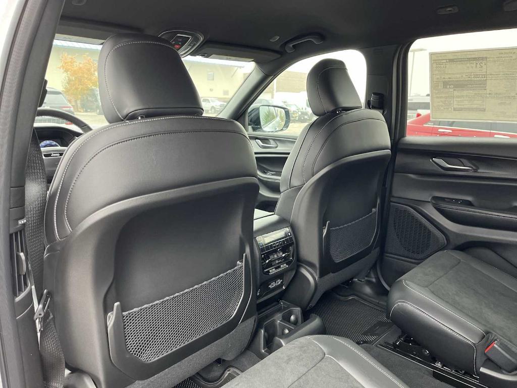 new 2025 Jeep Grand Cherokee L car, priced at $44,803