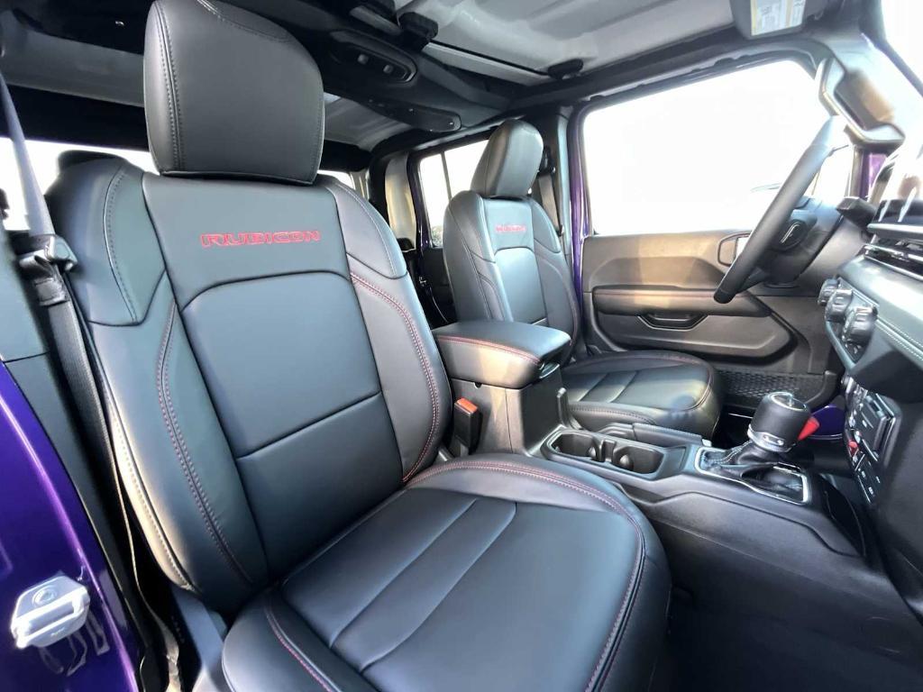 new 2026 Jeep Gladiator car, priced at $60,725