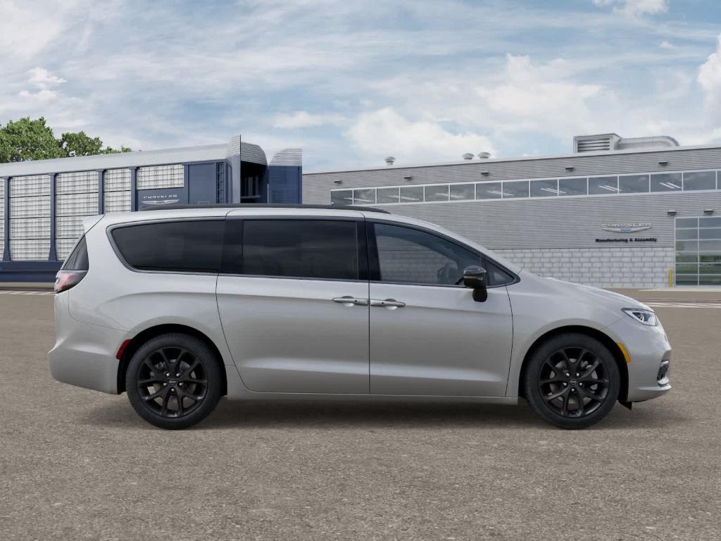 new 2026 Chrysler Pacifica car, priced at $56,360