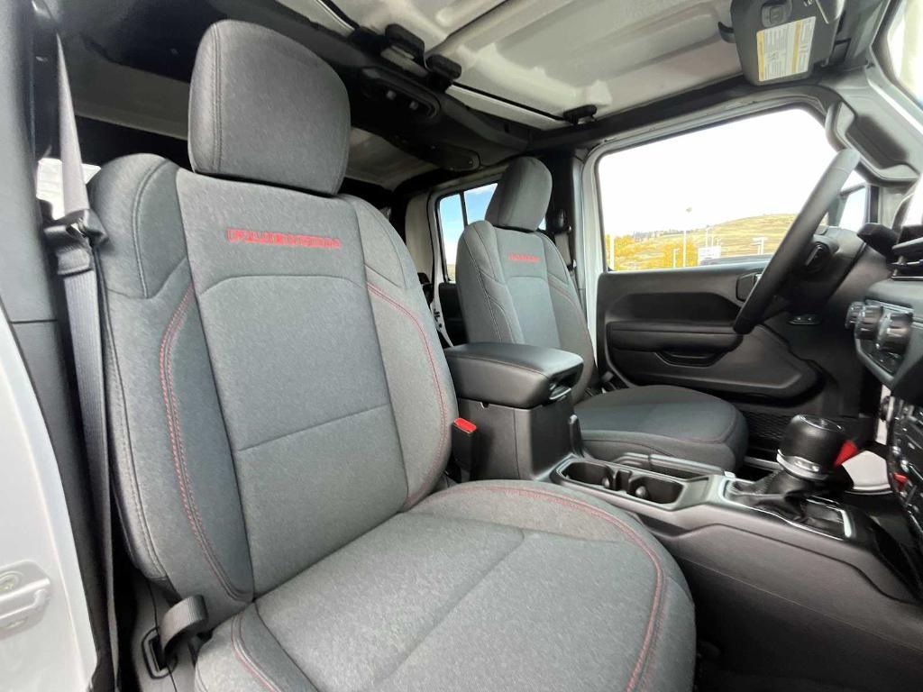 new 2025 Jeep Gladiator car, priced at $54,582