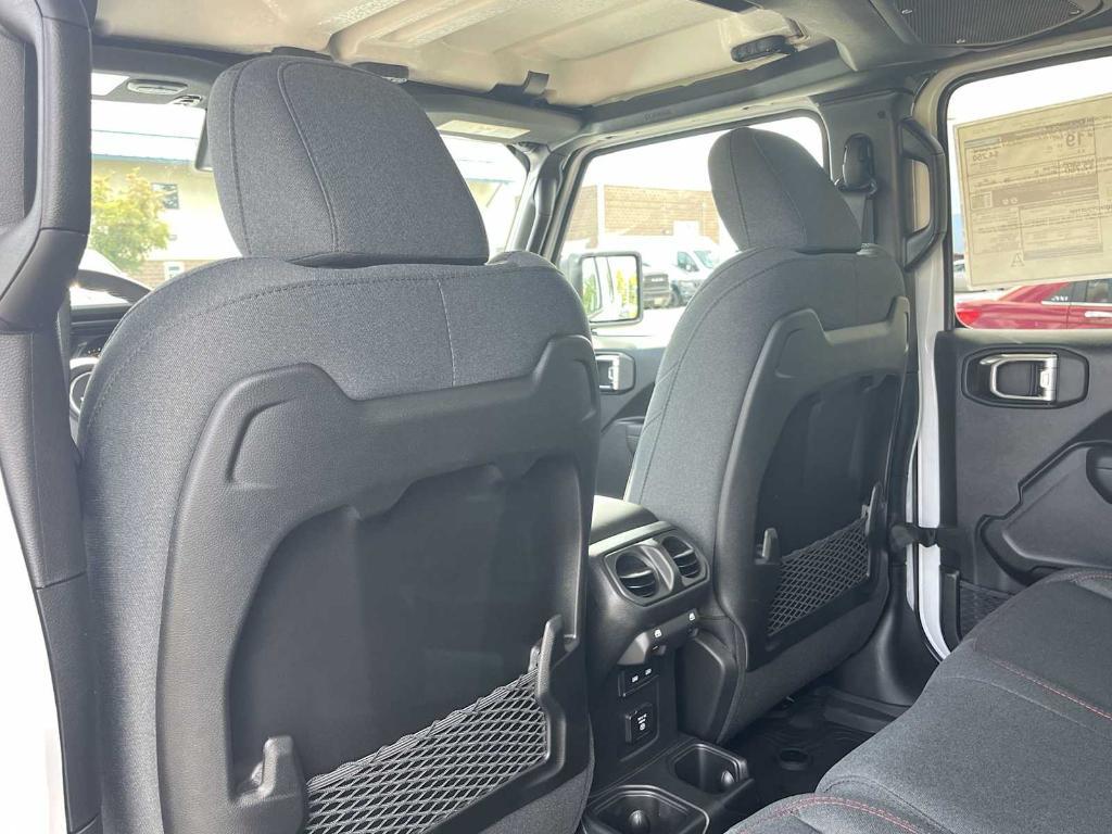 new 2025 Jeep Gladiator car, priced at $54,582