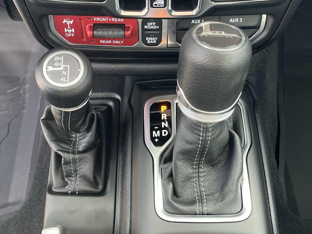 new 2025 Jeep Gladiator car, priced at $54,582