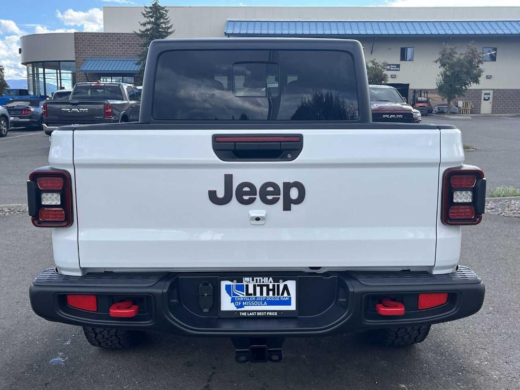 new 2025 Jeep Gladiator car, priced at $54,582