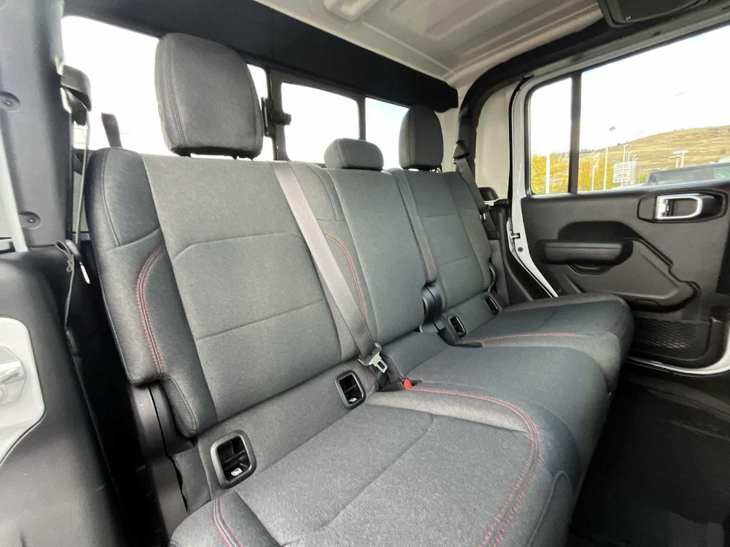 new 2025 Jeep Gladiator car, priced at $54,582