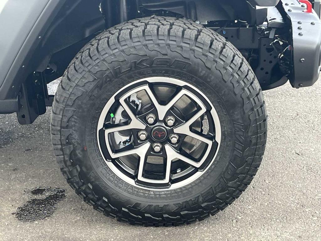 new 2025 Jeep Gladiator car, priced at $54,582